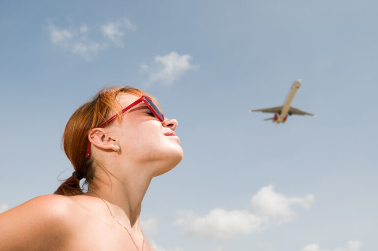 Can You Bring Spray Sunscreen on the Plane?